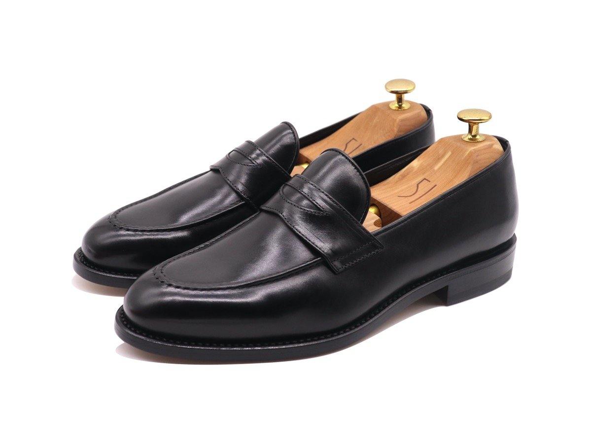 Front_View_of_Dejon_Black_Leather_Penny_Loafers